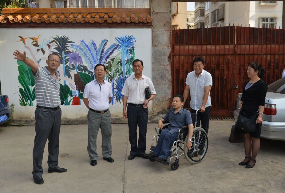 图为省残联领导到沐鸣2娱乐调研（一）